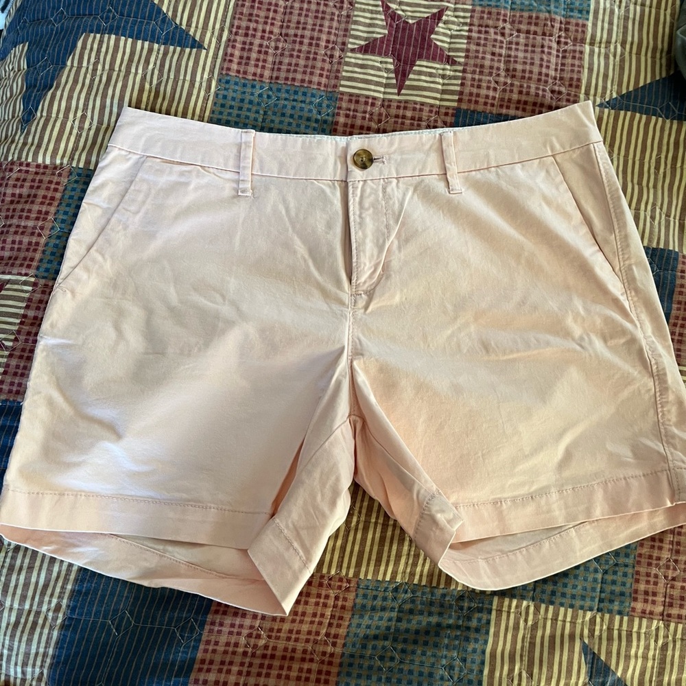 3/$30 😊Old Navy chino shorts